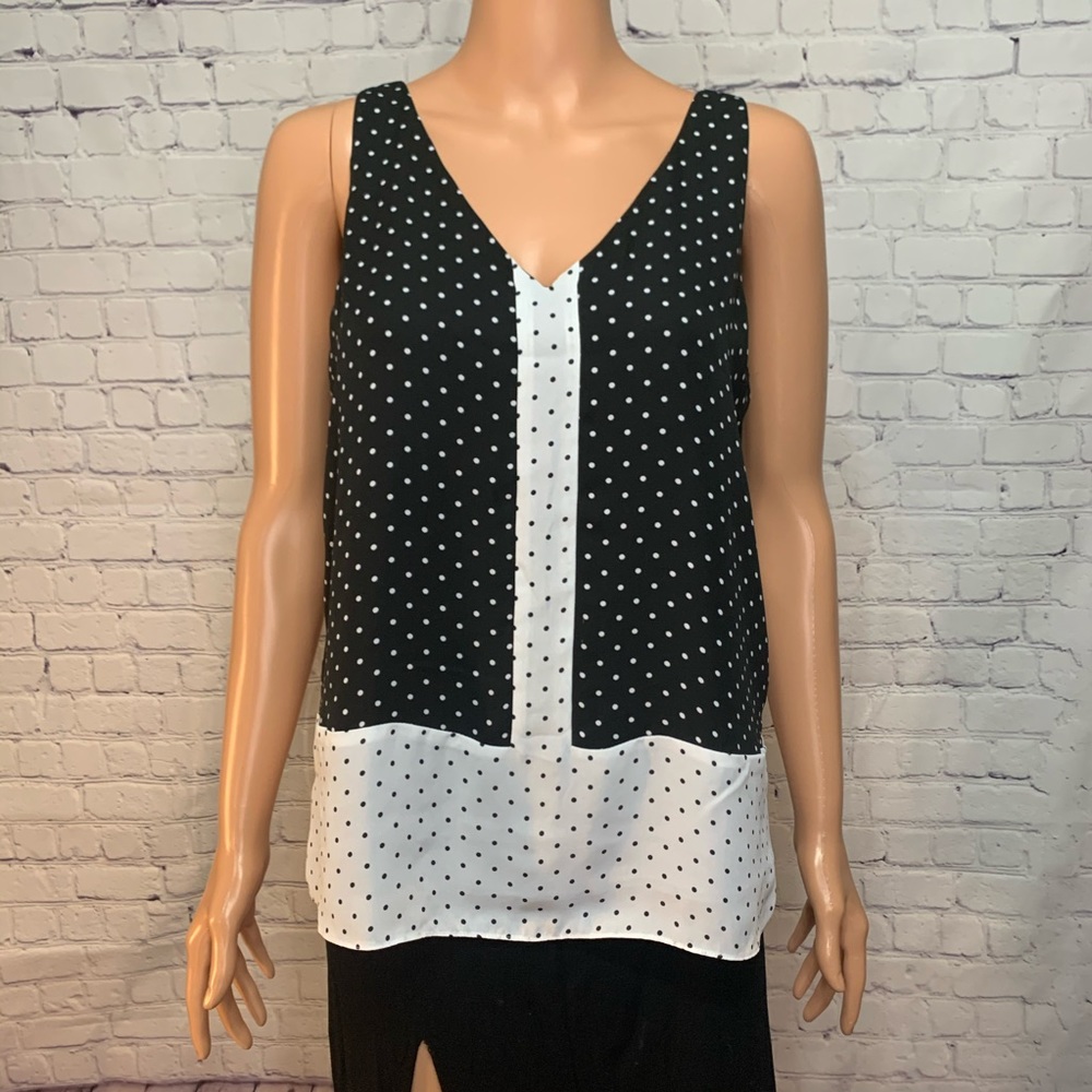 Vince Camuto Black and white polka dot top size xs
